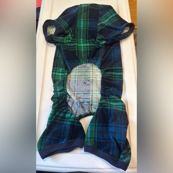 Medium dog pjs - Picture 2 of 5